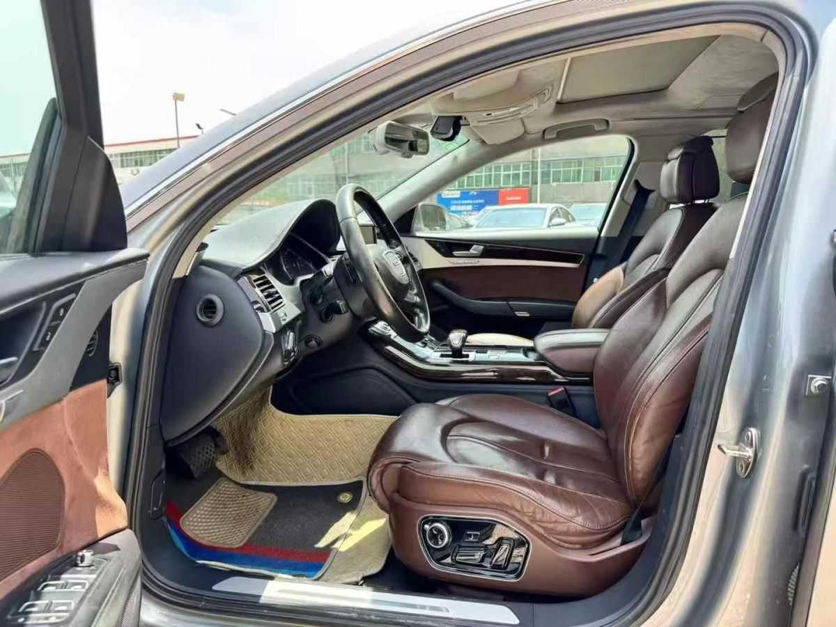 奧迪 奧迪A8  2012款 A8L 45 TFSI quattro豪華型圖片