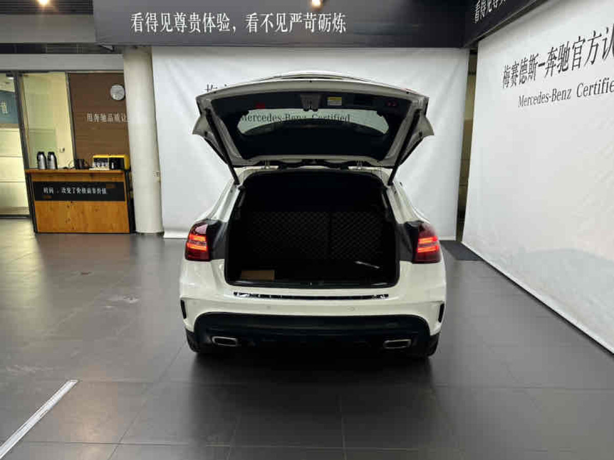 2019年6月奔馳 奔馳GLA  2018款 GLA 220 4MATIC 運(yùn)動(dòng)型