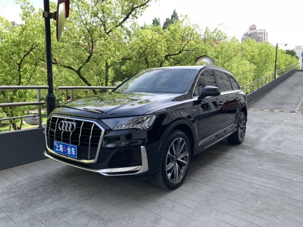 奥迪 奥迪Q7  2021款 55 TFSI quattro S line运动型