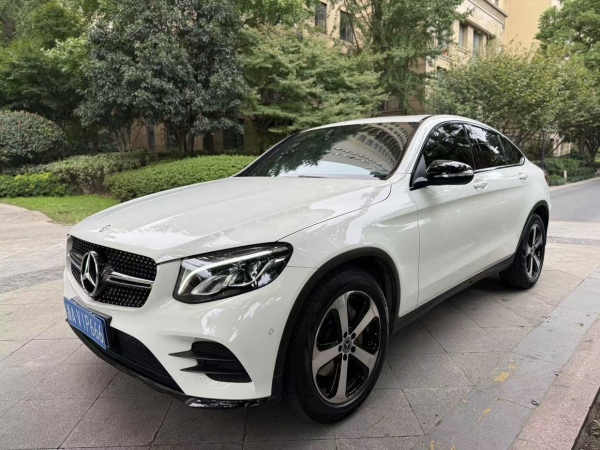 奔驰 奔驰GLC  2019款 改款 GLC 200 4MATIC