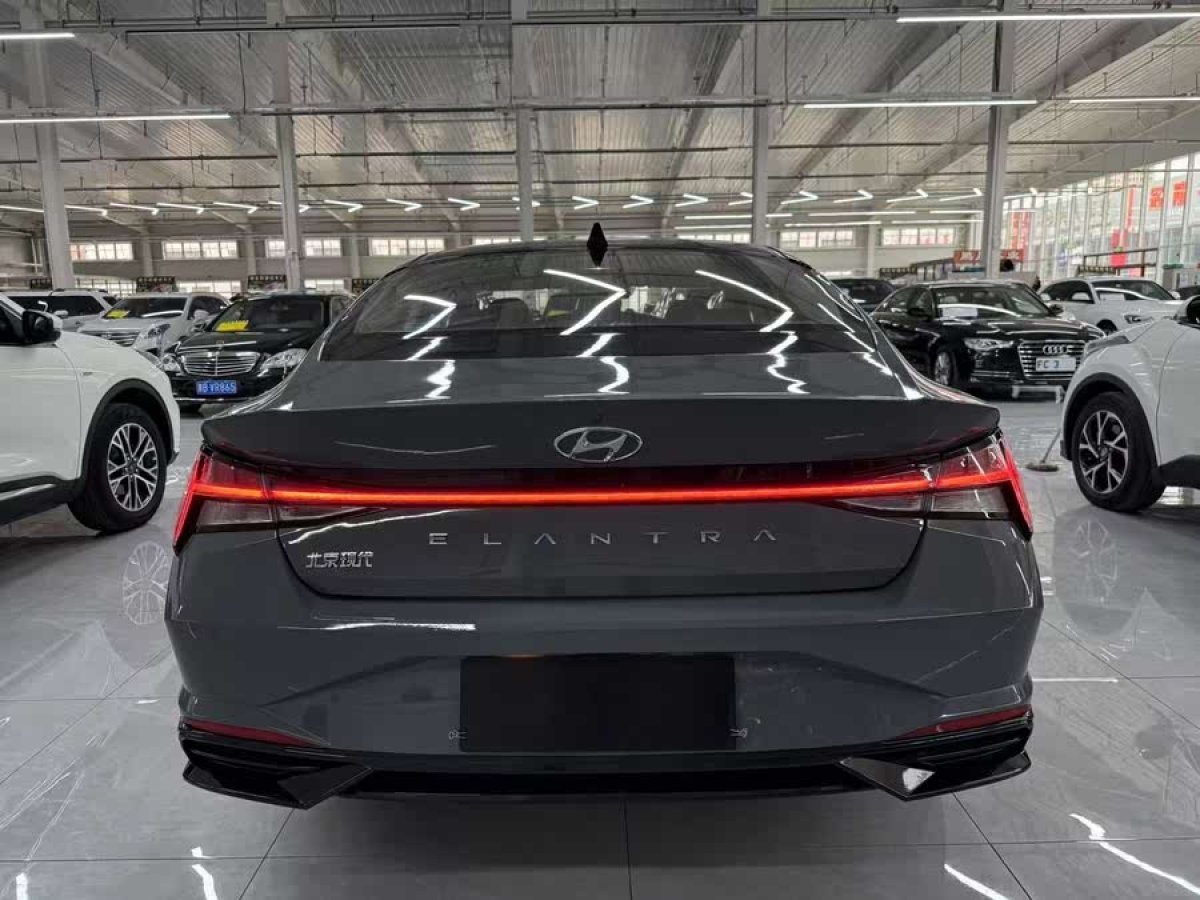 現(xiàn)代 伊蘭特  2021款 1.5L LUX尊貴版圖片