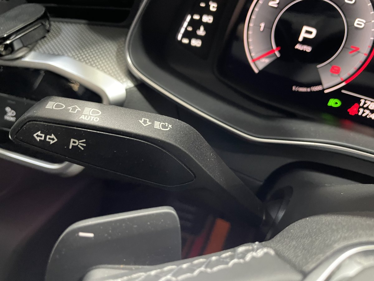 奧迪 奧迪A6L  2024款 45 TFSI 臻選動感型圖片