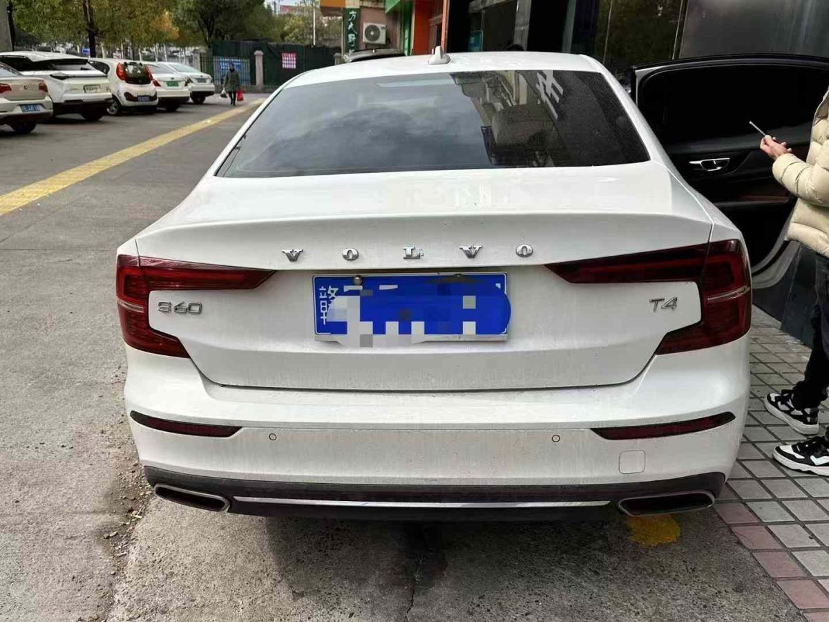 沃爾沃 S60L  2020款  T5 智進(jìn)進(jìn)階版圖片