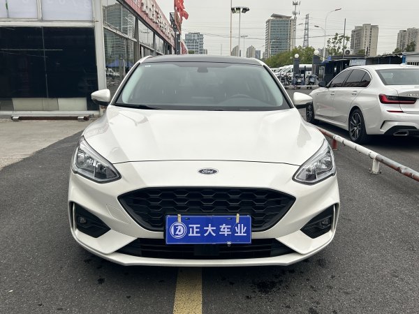 福特 福克斯  2021款 两厢 EcoBoost 180 自动锋潮型