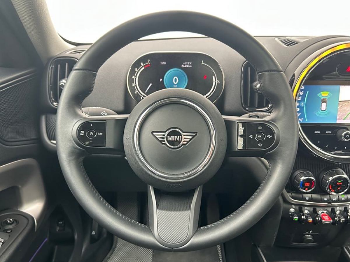 MINI COUNTRYMAN  2023款 改款 1.5T COOPER 鑒賞家圖片