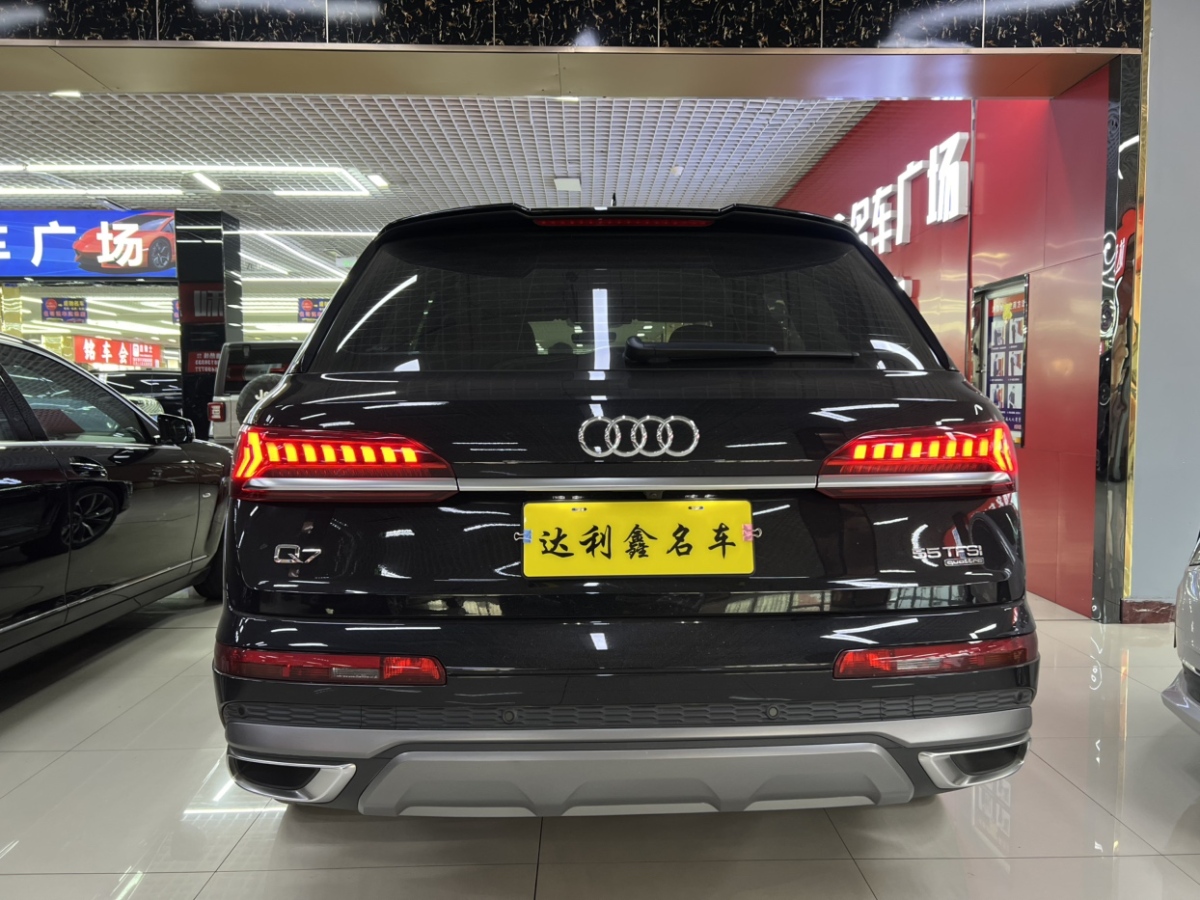 奧迪 奧迪Q7  2020款 55 TFSI quattro S line運(yùn)動(dòng)型圖片