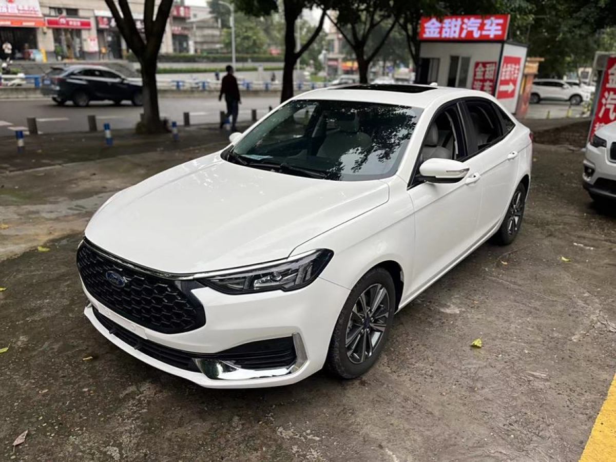 福特 福睿斯  2021款 1.5L 自動(dòng)鉆石版圖片