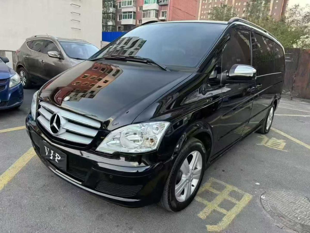 奔馳 V級  2016款 V 260 L 尊貴加長版圖片