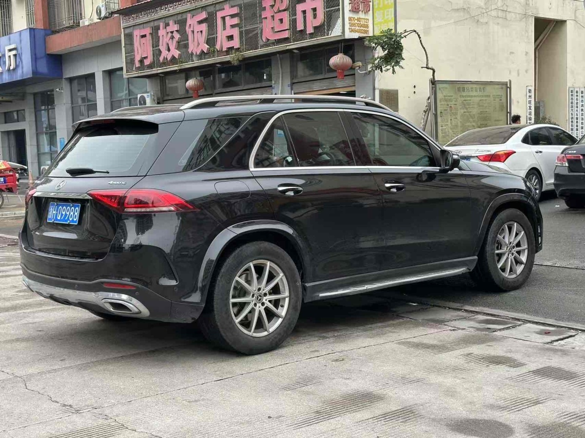 奔馳 奔馳GLE  2020款  GLE 350 4MATIC 時(shí)尚型圖片