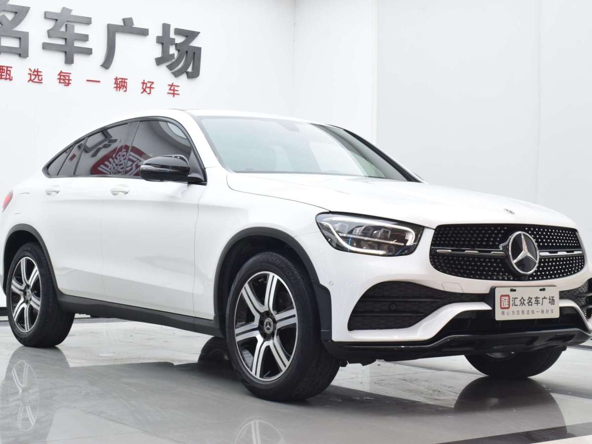 2022年6月奔馳 奔馳GLC  2022款 改款 GLC 260 4MATIC 轎跑SUV