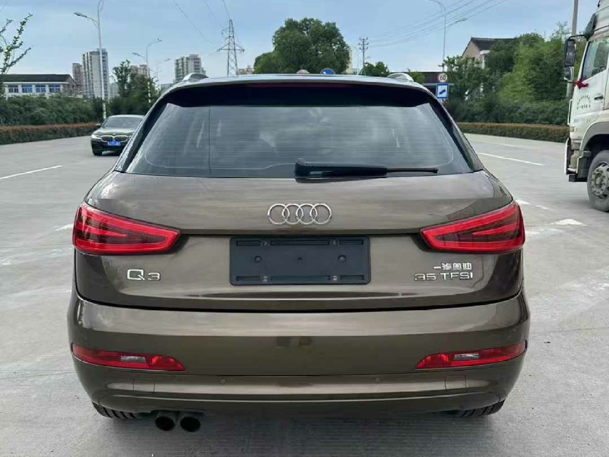 奧迪 奧迪Q3  2015款 Q3 2.0TFSI 35TFSI 進(jìn)取型圖片