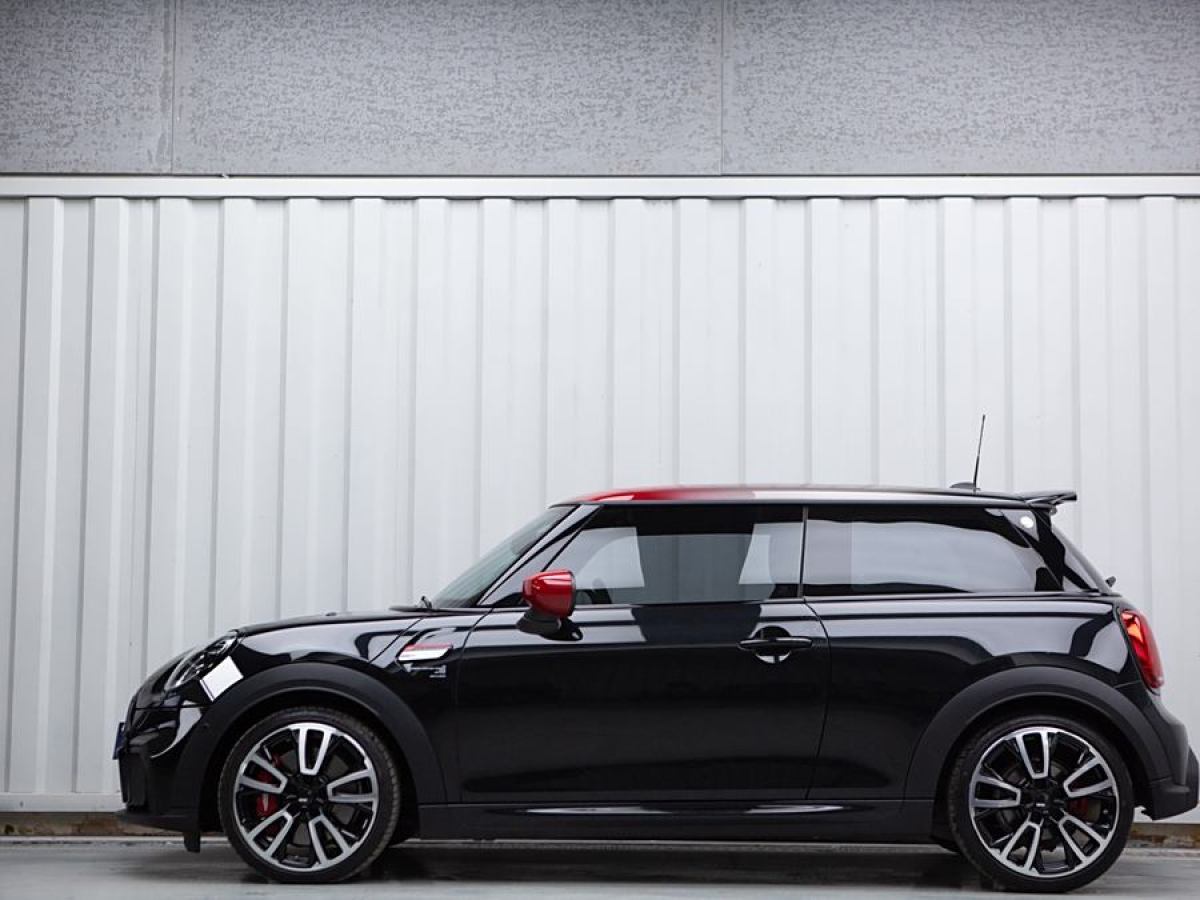 MINI JCW  2023款 2.0T JOHN COOPER WORKS Pat Moss紀(jì)念版圖片