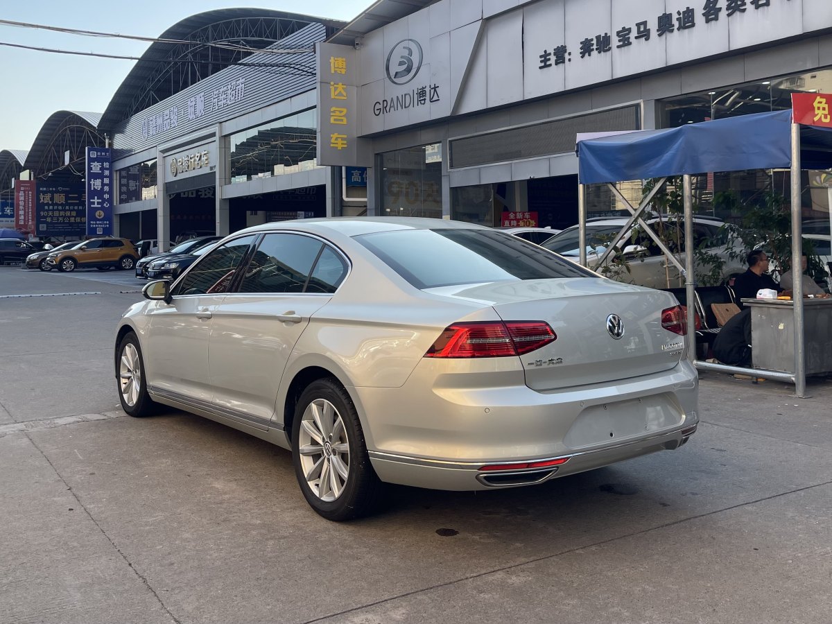 大眾 邁騰  2019款  330TSI DSG 領(lǐng)先型 國(guó)VI圖片