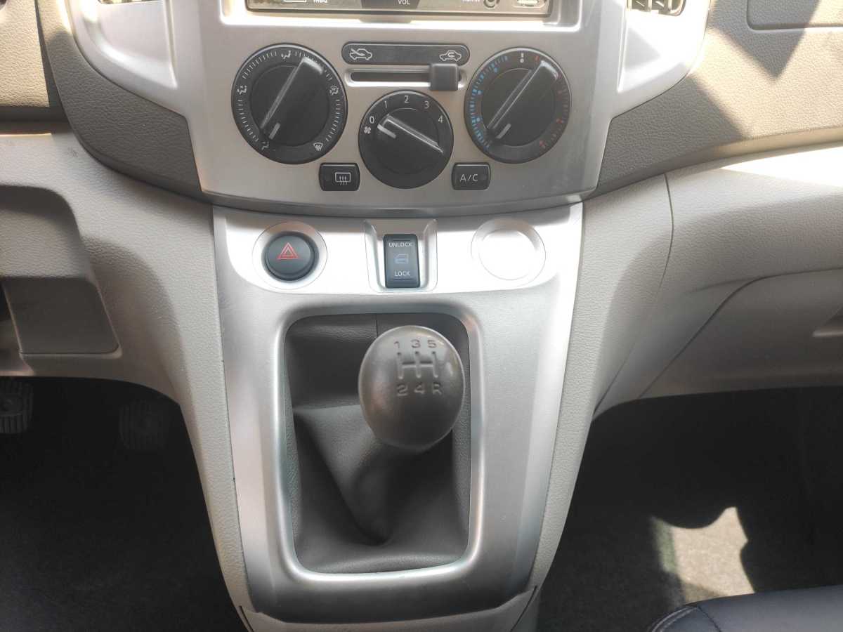日產(chǎn) NV200  2016款 改款 1.6L 手動豪華型圖片