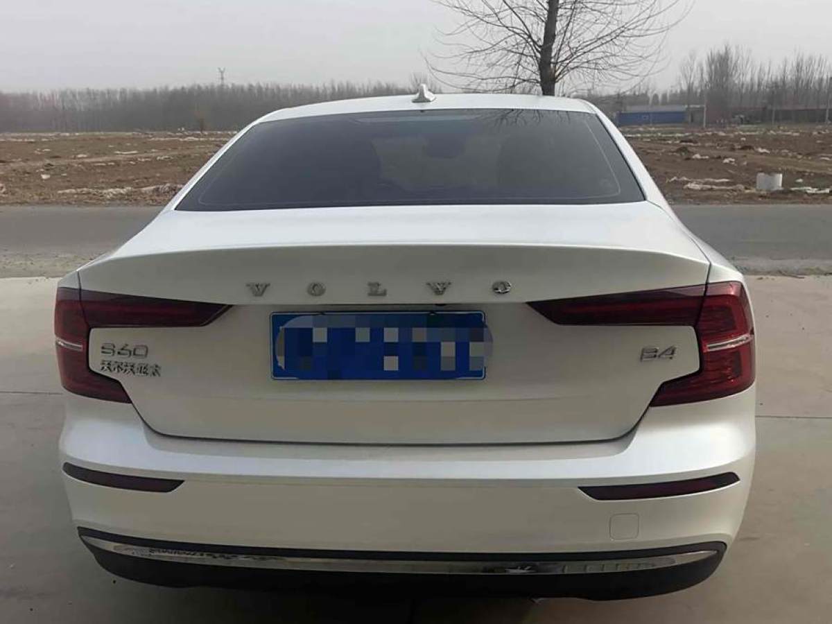 沃爾沃 S60L  2023款 B4 智遠(yuǎn)豪華版圖片