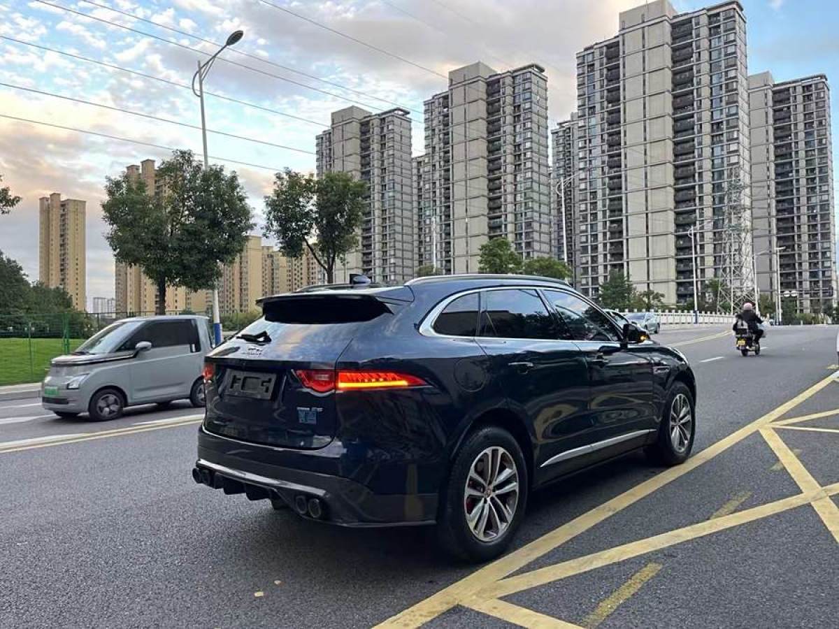 2019年6月捷豹 F-PACE  2019款 2.0T 兩驅(qū)都市尊享版