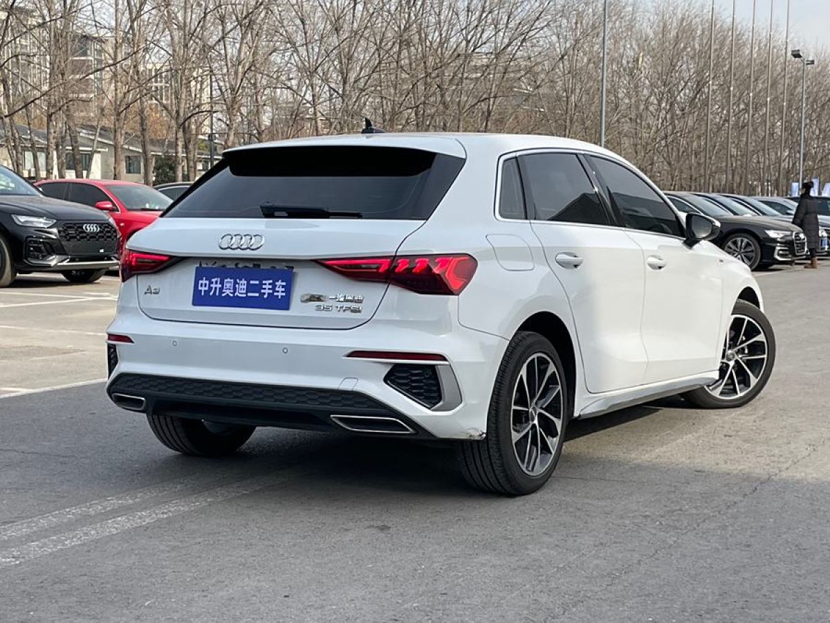 奧迪 奧迪A3  2021款 Sportback 35 TFSI 進(jìn)取運(yùn)動(dòng)型圖片