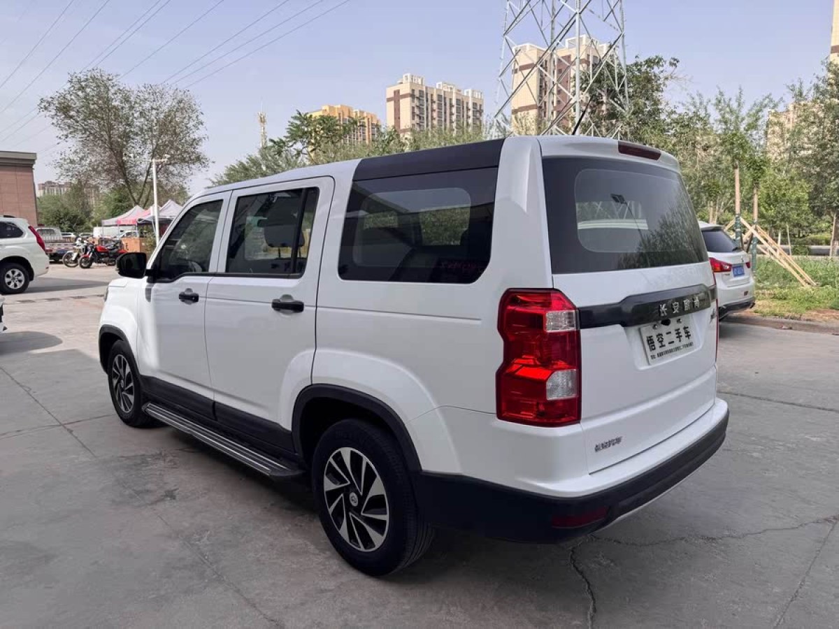 長(zhǎng)安歐尚 X70A  2018款 1.5L 手動(dòng)基本型圖片