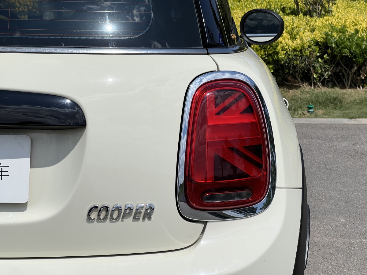 MINI COUNTRYMAN  2018款 1.5T COOPER 經(jīng)典派圖片