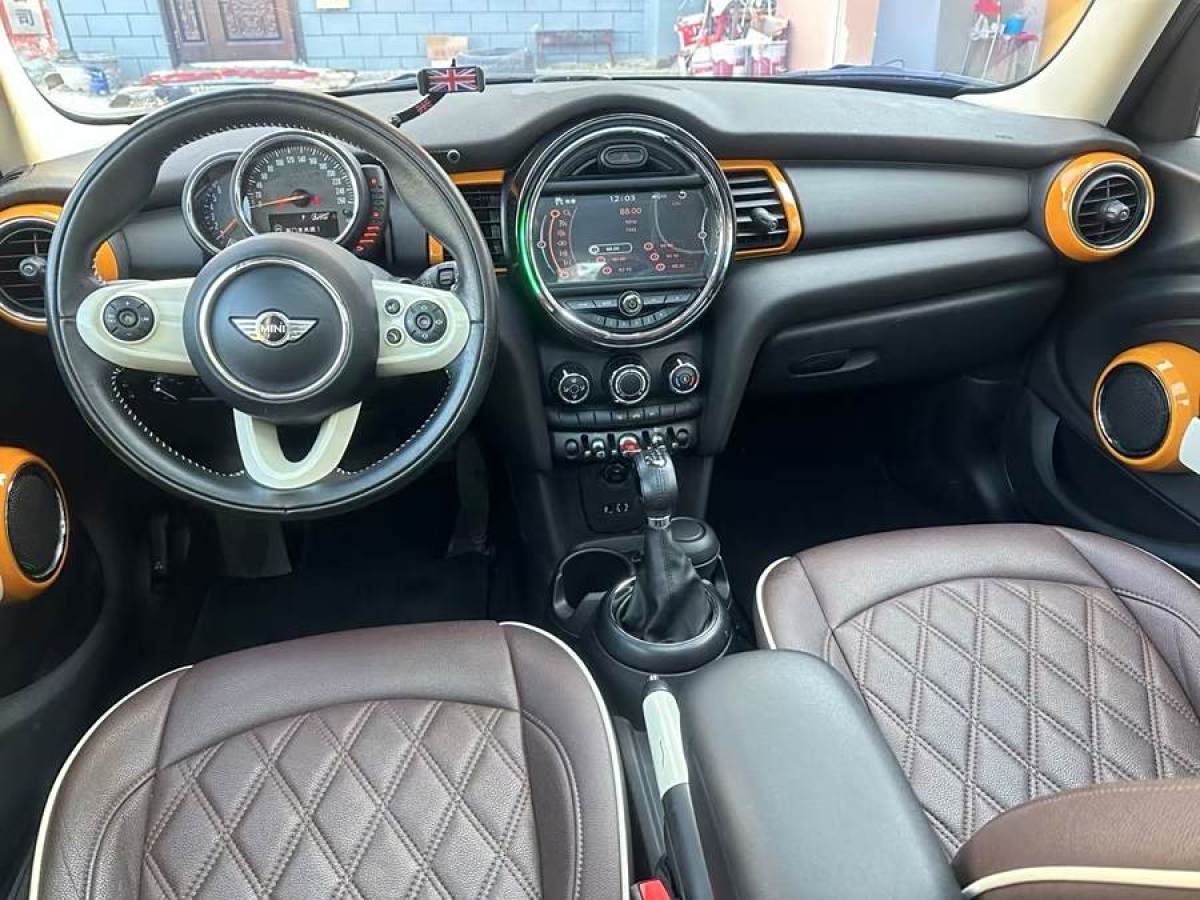 MINI MINI  2016款 1.2T ONE 先鋒派 五門版圖片