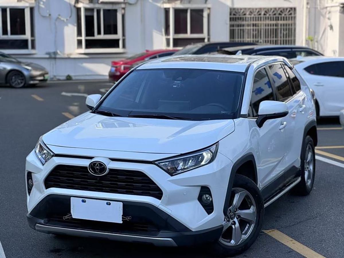 豐田 RAV4榮放  2020款 2.0L CVT兩驅(qū)風(fēng)尚版圖片