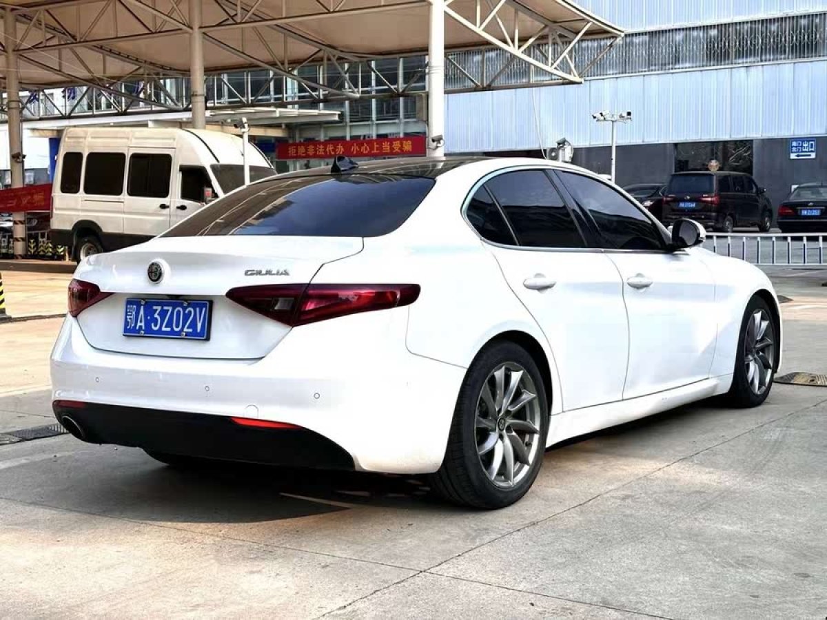 阿爾法·羅密歐 Giulia  2017款 2.0T 200HP 豪華版圖片