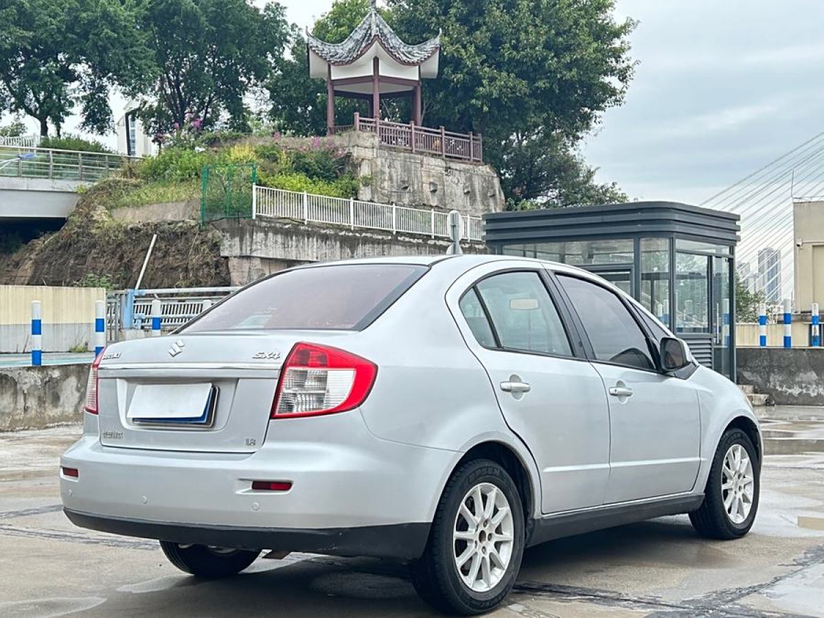 鈴木 天語(yǔ) SX4  2009款 三廂 1.8L 自動(dòng)豪華型圖片