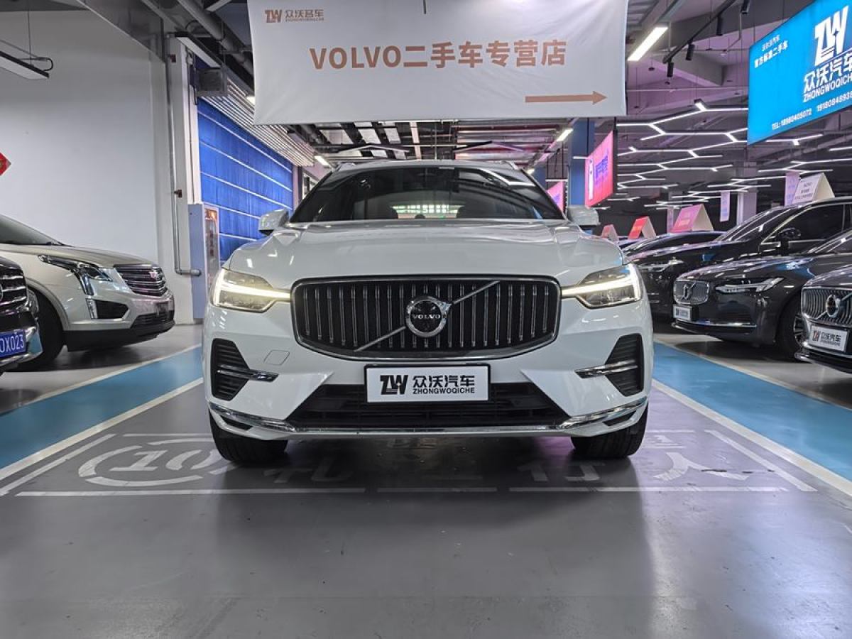 沃爾沃 XC60新能源  2024款 T8 插電混動(dòng) 長(zhǎng)續(xù)航四驅(qū)智雅豪華版圖片