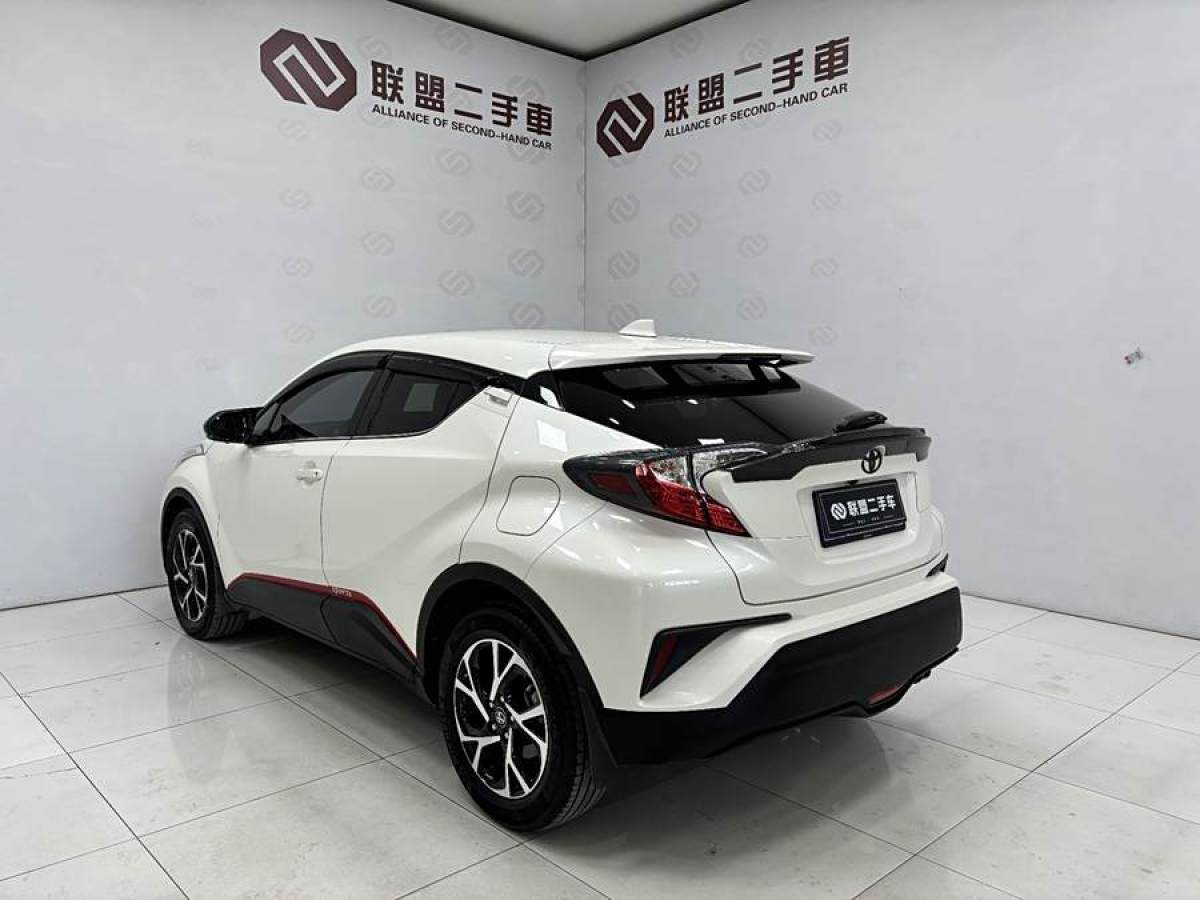 2019年11月豐田 C-HR  2020款 2.0L 領(lǐng)先版