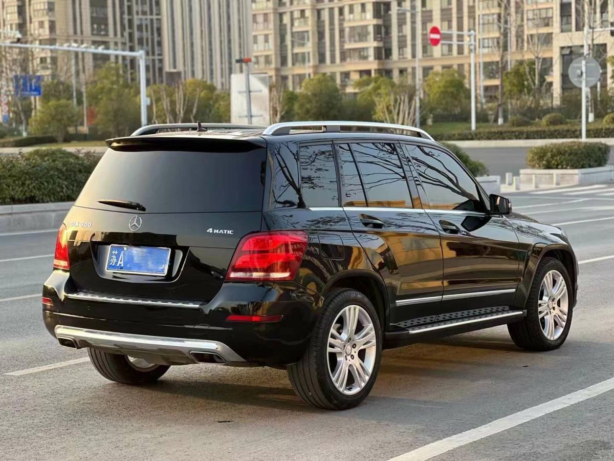 奔驰 奔驰glk级 2013款 glk 300 4matic 动感天窗型图片