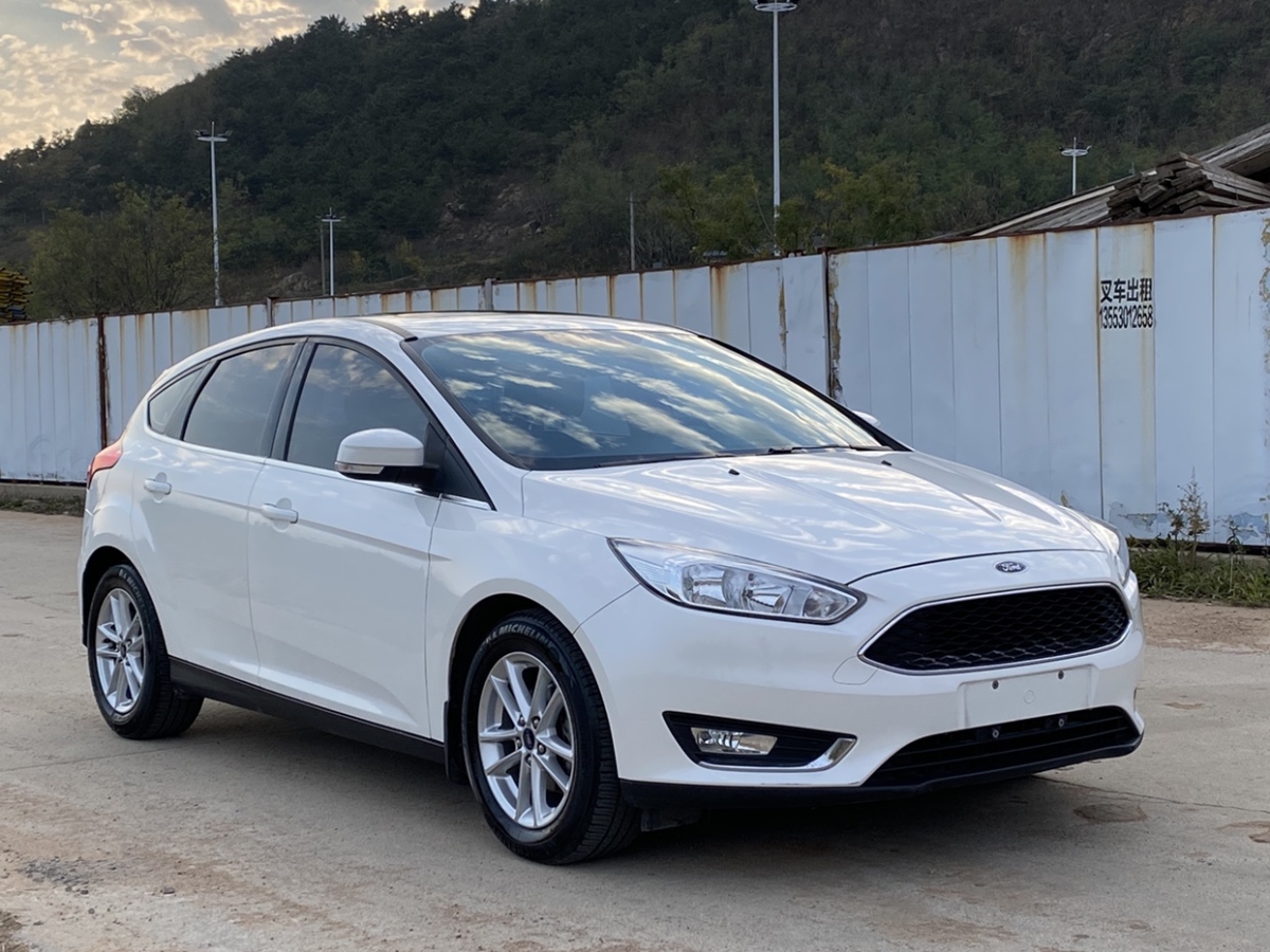 福特 ?？怂? 2017款 兩廂 EcoBoost 180 自動(dòng)精英型圖片