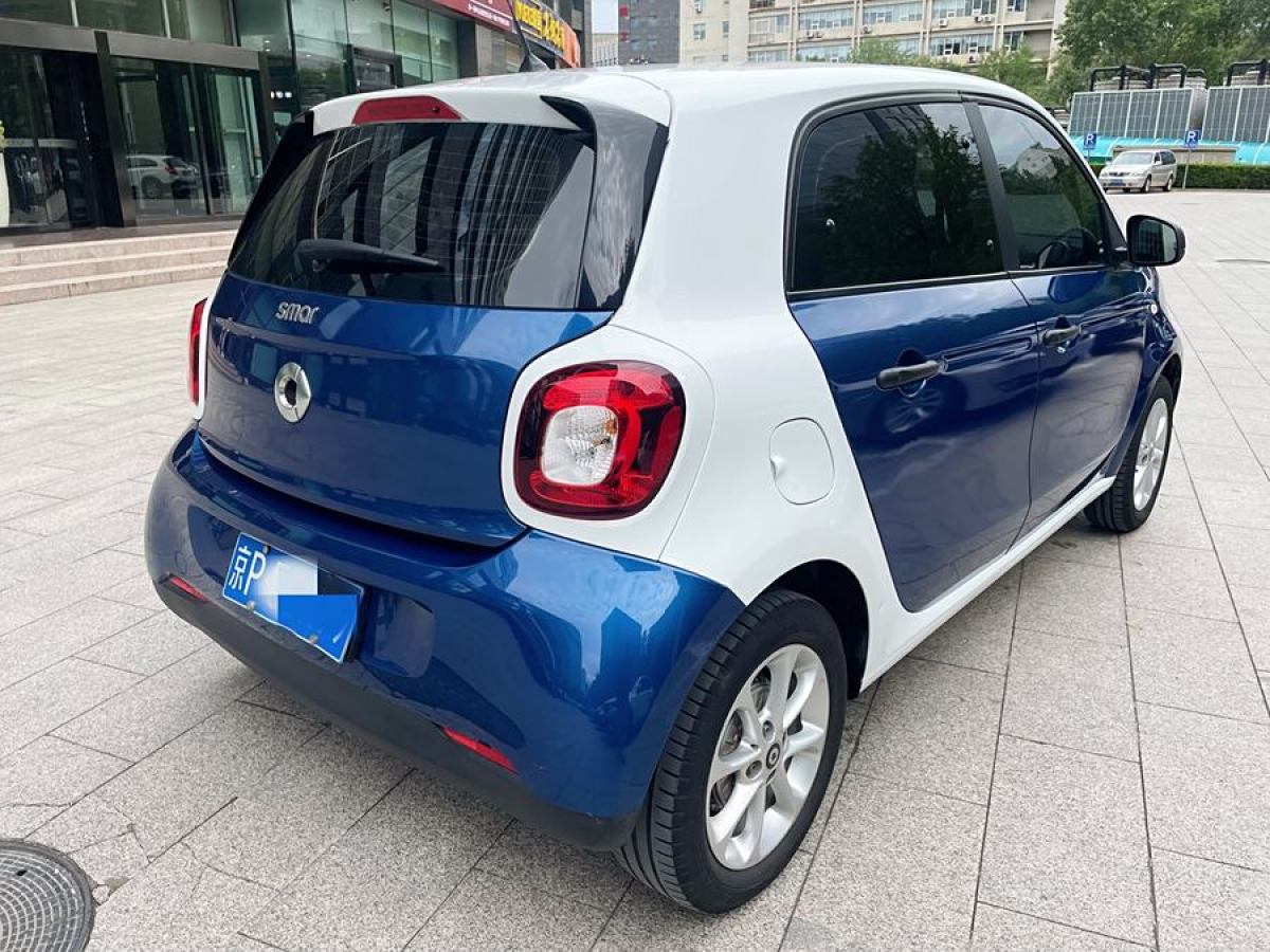 smart forfour  2018款 1.0L 52千瓦靈動版圖片