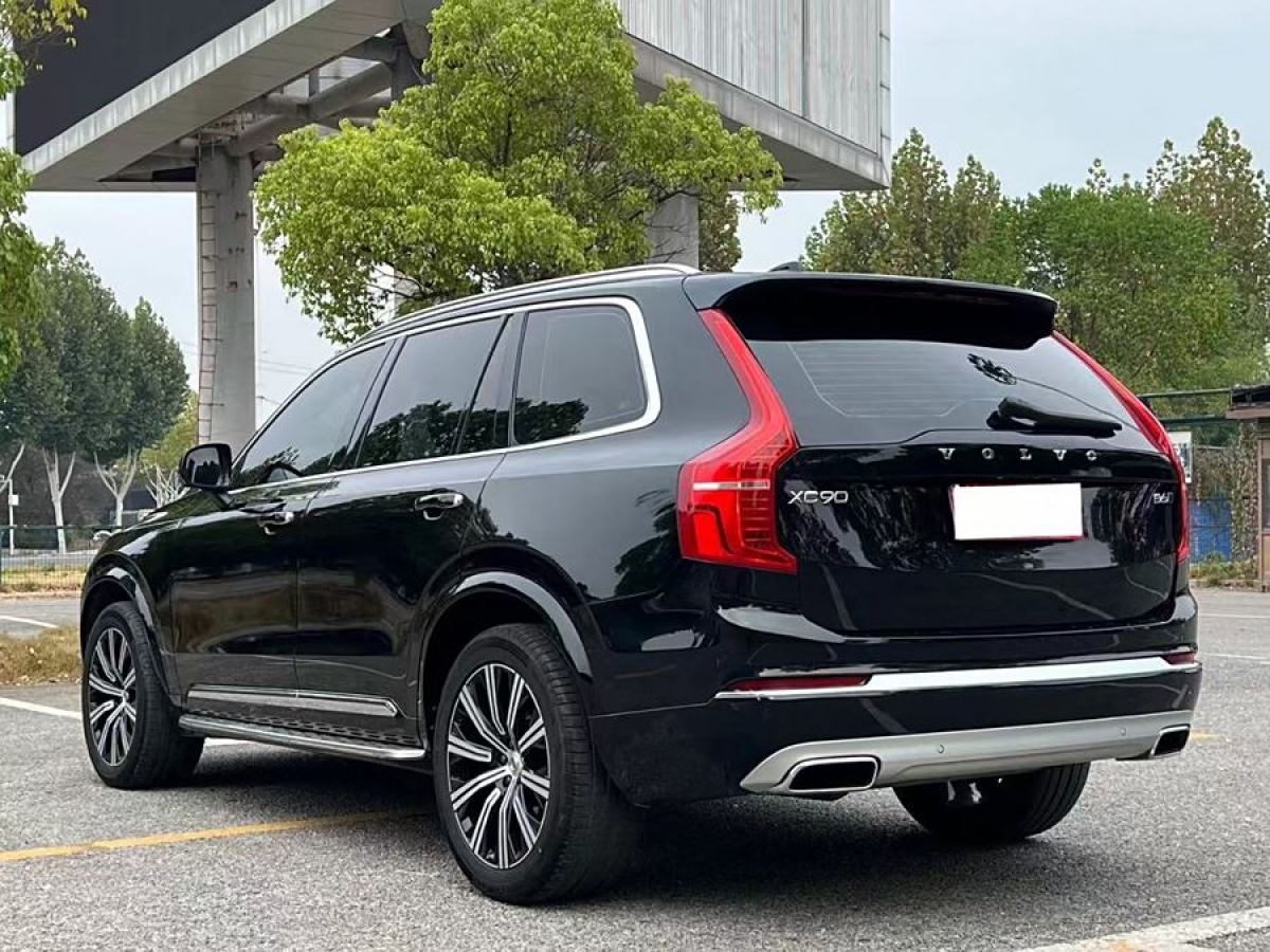 2021年1月沃爾沃 XC90  2021款 B6 智逸運動版 7座