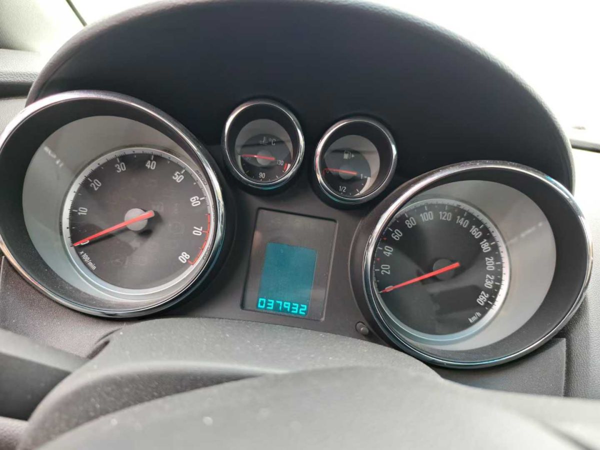 別克 英朗  2014款 XT 1.6L 自動時尚版圖片