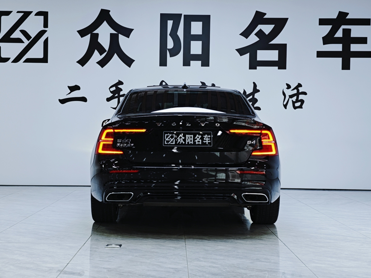 沃爾沃 S60L  2022款 B4 智遠(yuǎn)運(yùn)動版圖片