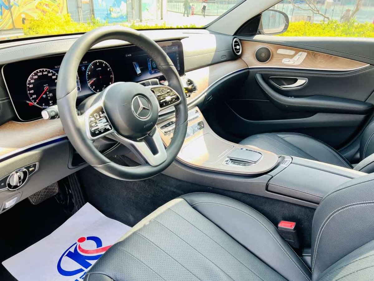 奔馳 奔馳E級(jí)  2019款 改款 E 300 L 時(shí)尚型圖片