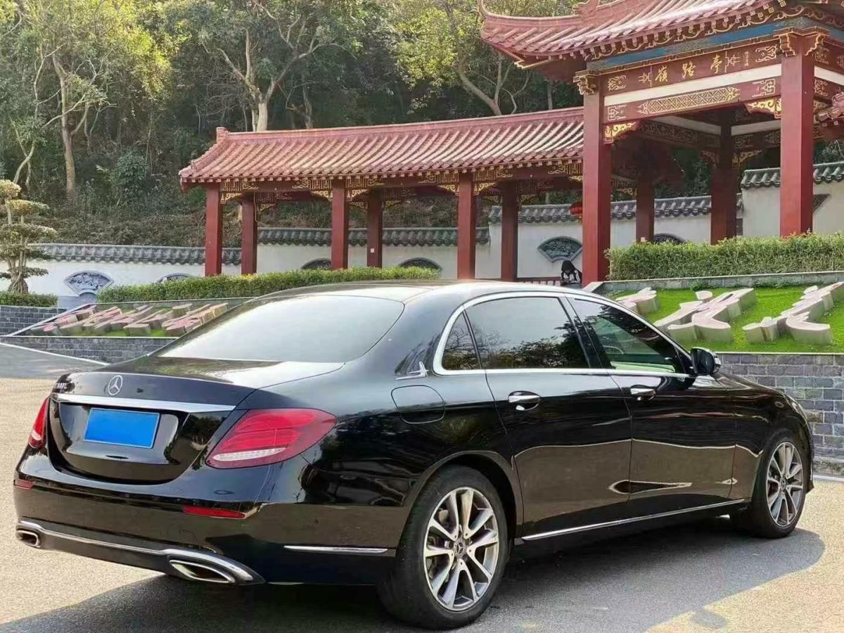 奔馳 奔馳E級(jí)  2019款 E 300 L 豪華型圖片