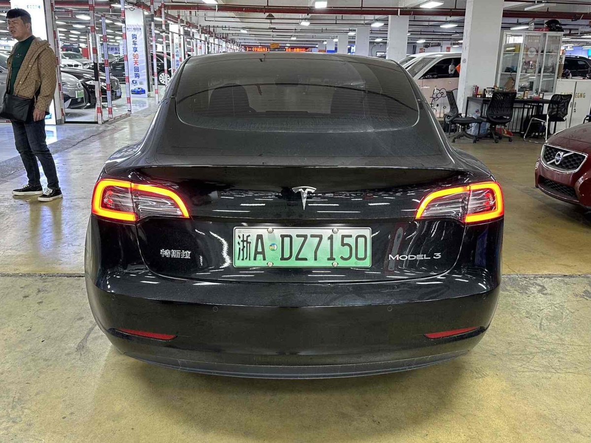 2021年4月特斯拉 Model 3  2019款 標(biāo)準(zhǔn)續(xù)航后驅(qū)升級(jí)版