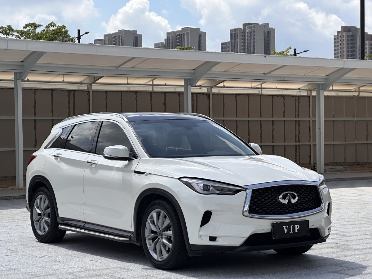 英菲尼迪 QX50  2020款 改款 2.0T 四驅(qū)菁英版圖片