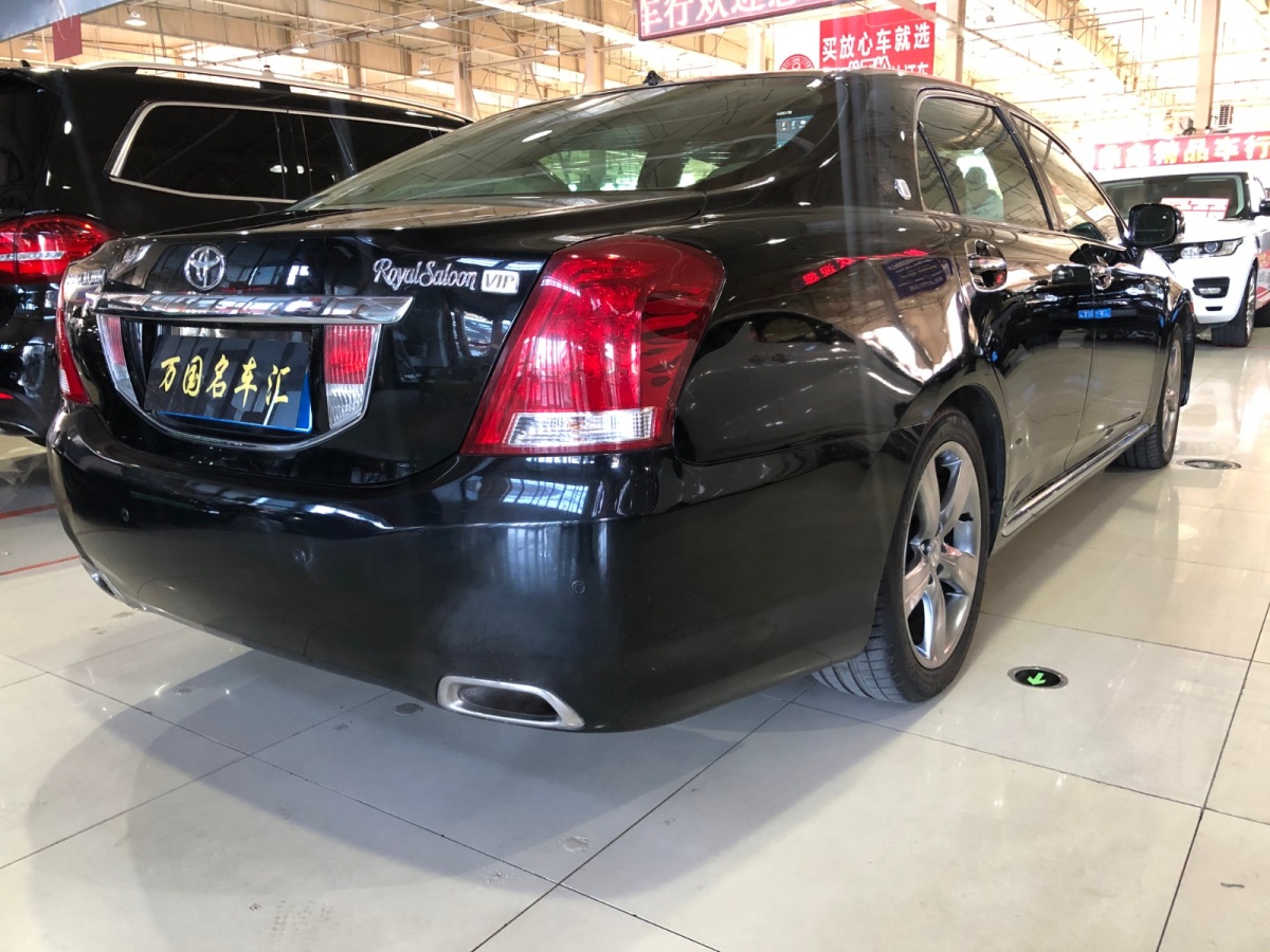 2011年5月豐田 皇冠  2010款 4.3L Royal Saloon VIP