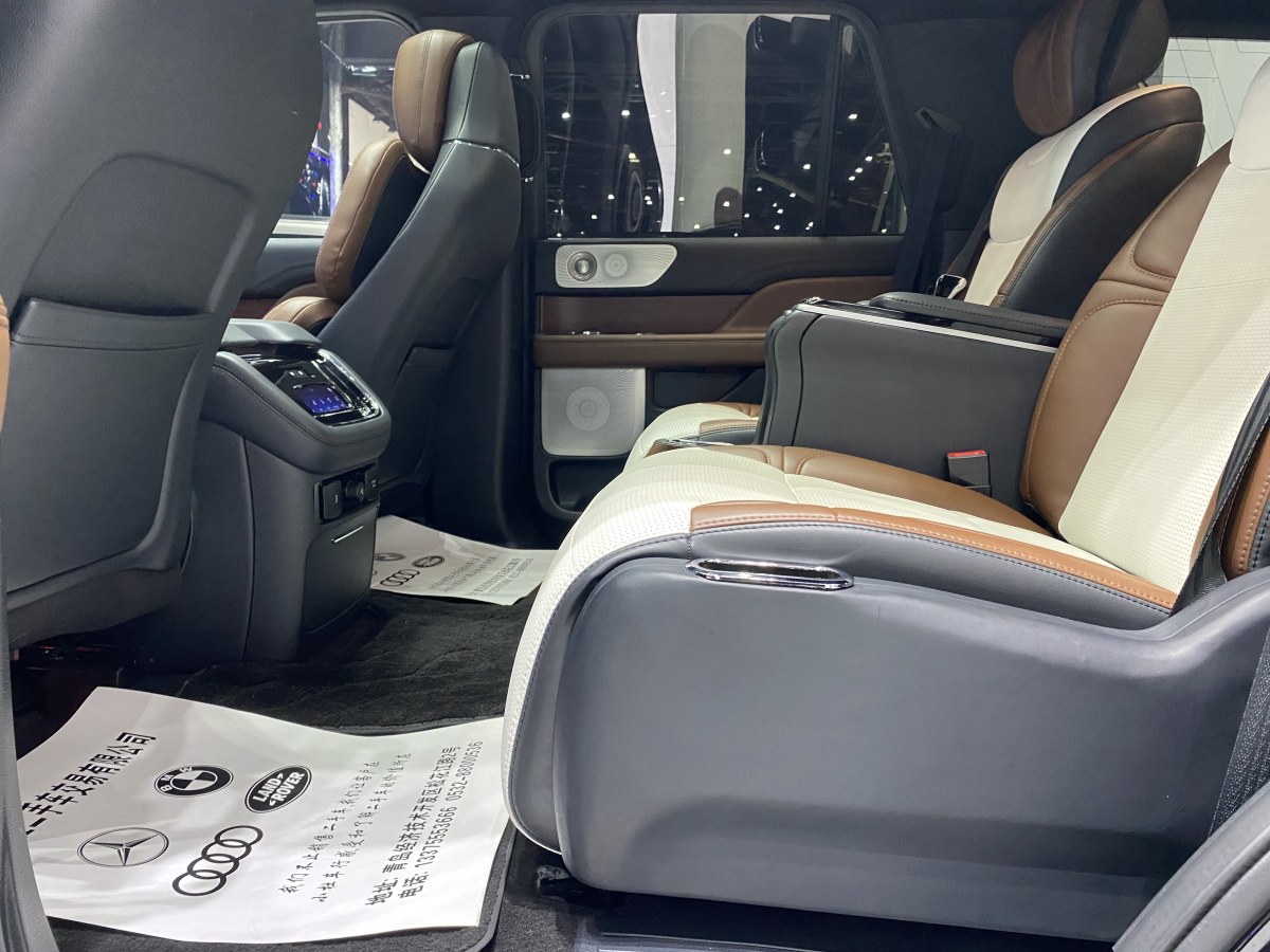 林肯 領(lǐng)航員  2022款 3.5T 尊耀版圖片