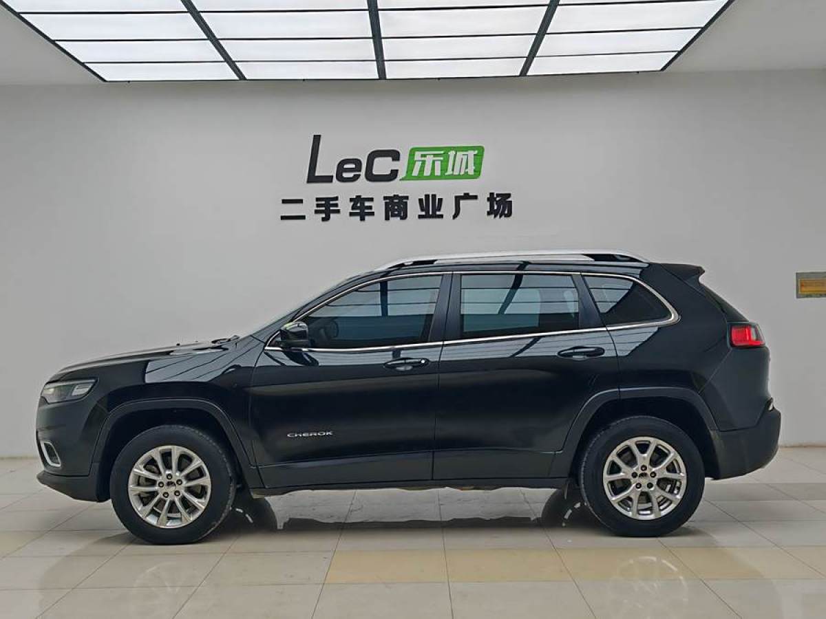 Jeep 自由光  2019款 2.0T 四驅(qū)專享版 國VI圖片