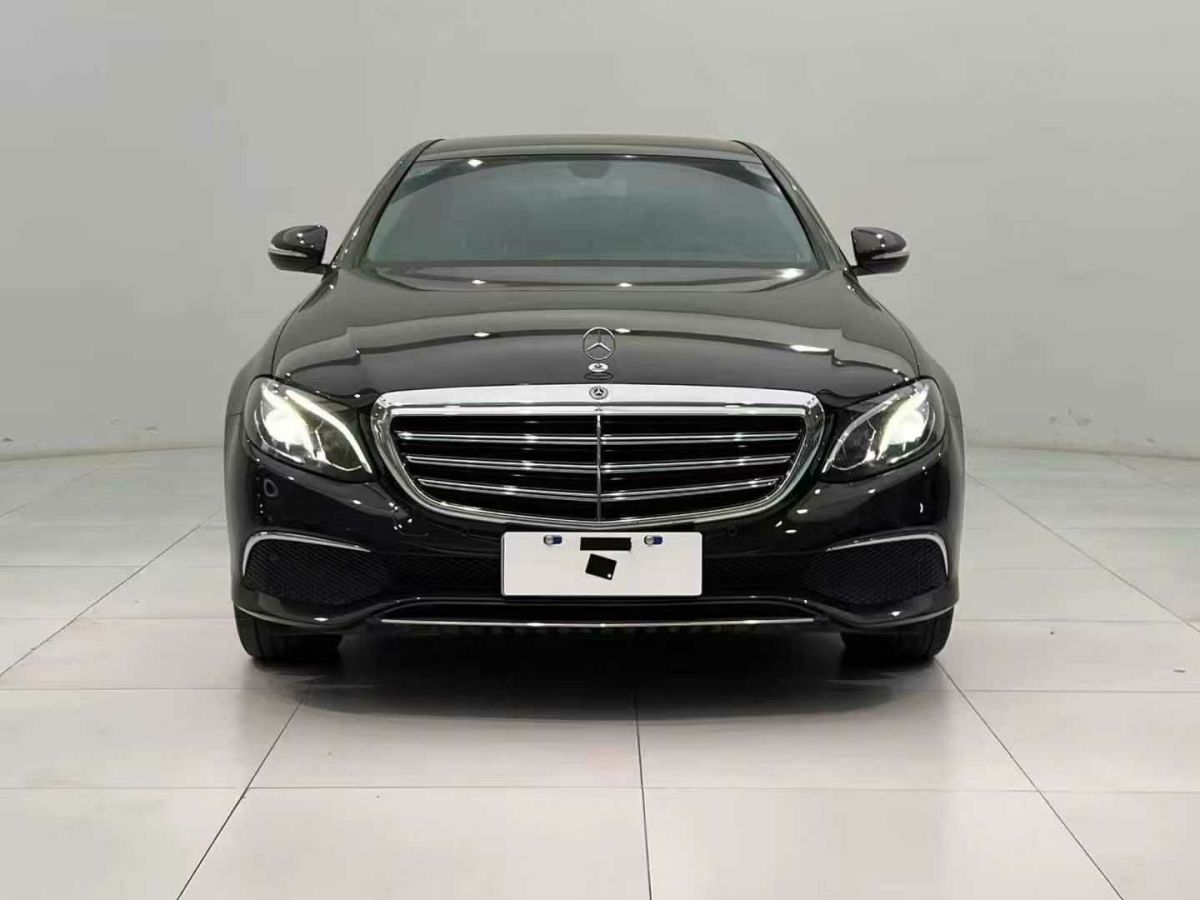 奔馳 奔馳GLE  2020款  GLE 350 4MATIC 時(shí)尚型圖片