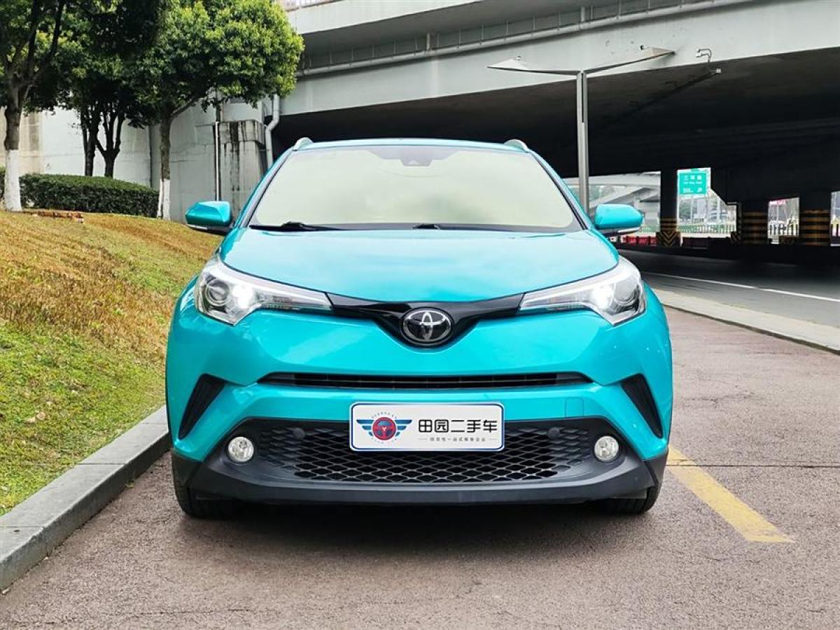 豐田 C-HR  2020款 2.0L 領(lǐng)先版圖片