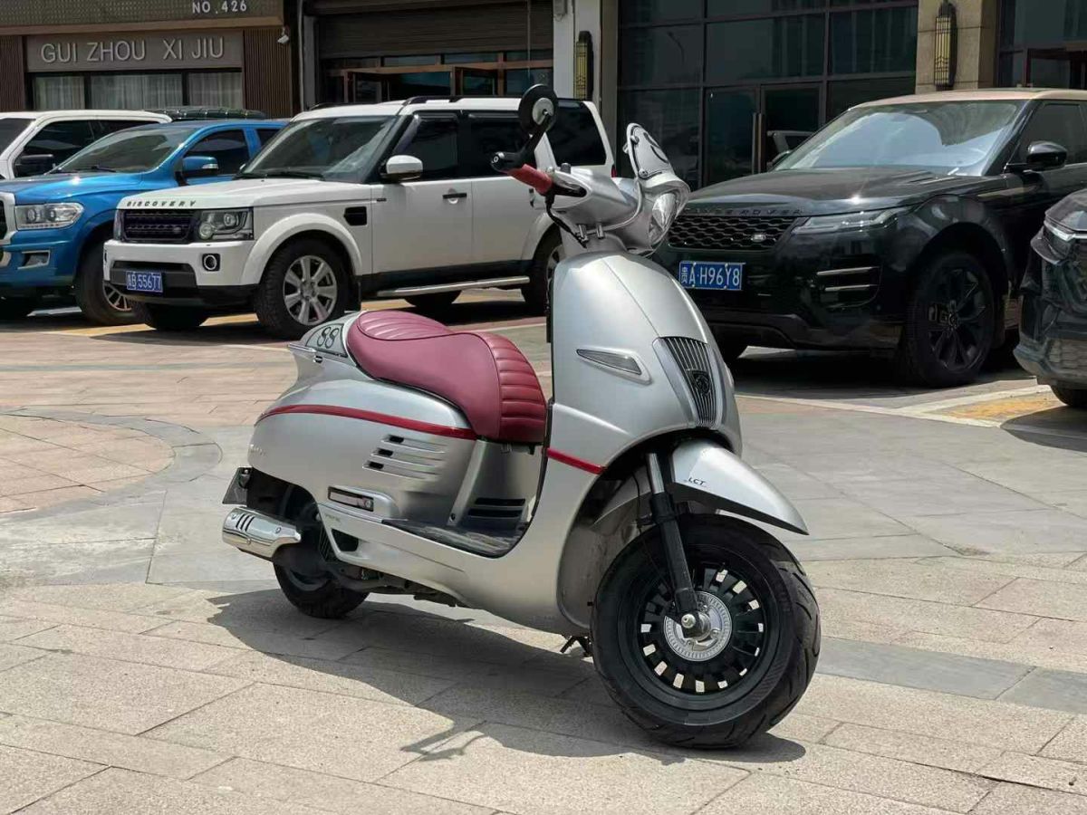 標(biāo)致 4008  2023款 360THP 科技版圖片