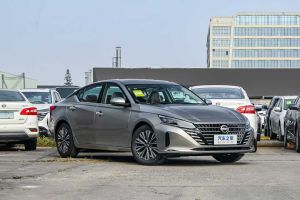 天籟 日產(chǎn) 2.0L SV 黑金版