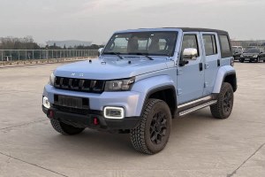 BJ40 北京 2.0D 自動四驅(qū)刀鋒英雄版?zhèn)b客型