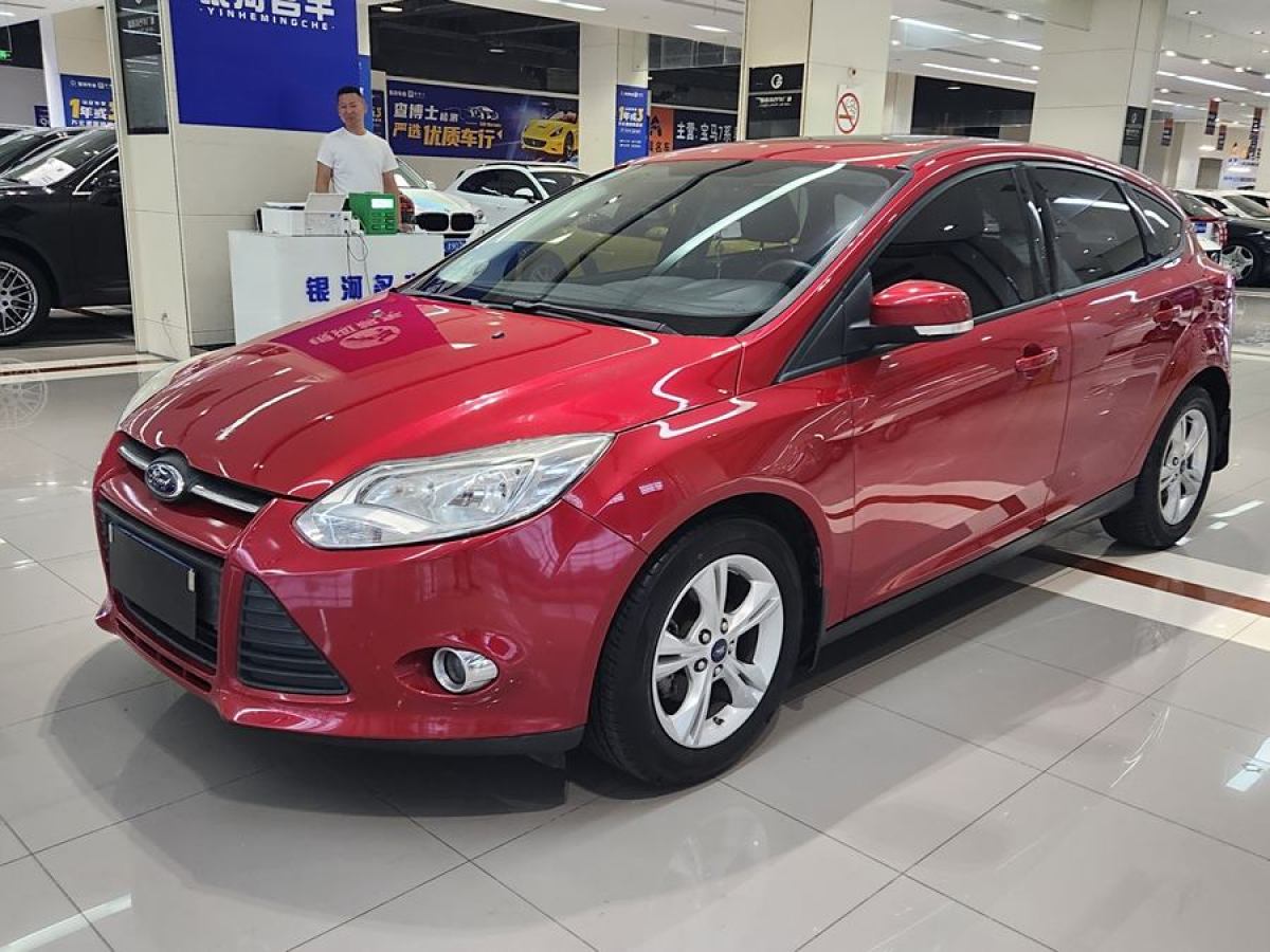 福特 ?？怂? 2012款 兩廂 1.6L 自動風尚型圖片