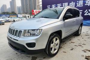 指南者 Jeep 2.4L 四驱豪华版