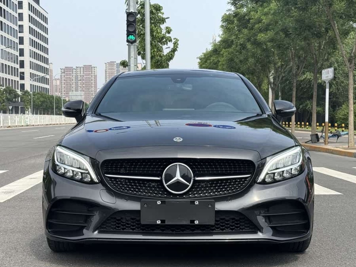 奔馳 奔馳C級(jí)  2022款 改款 C 260 轎跑車圖片